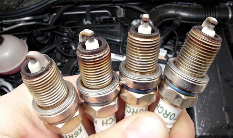 Свечи зажигания в автомобиле — характеристики и особенности работы Свечи зажигания в автомобиле — характеристики и особенности работы